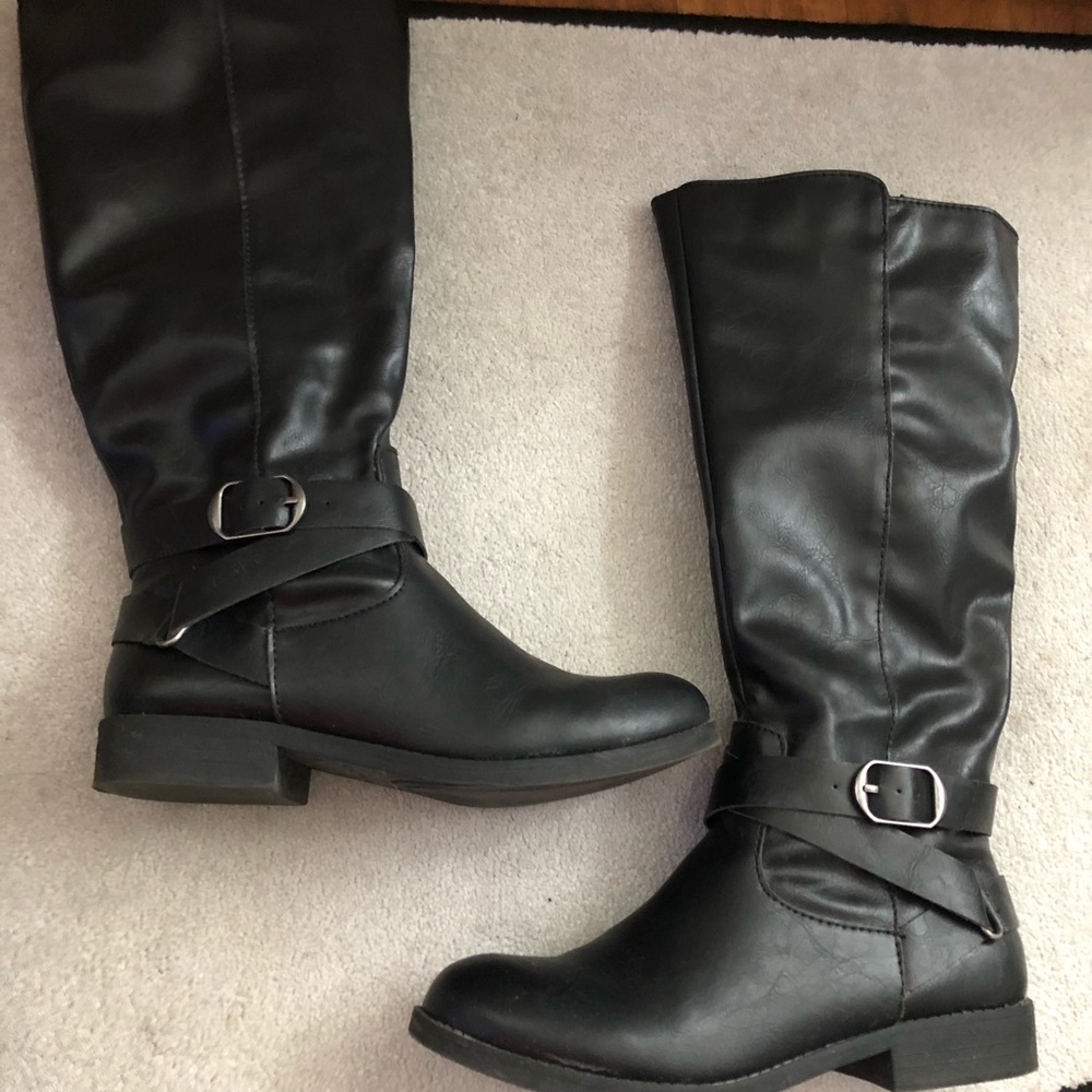 Style & Co. Comfortable and Stylish Black Boots